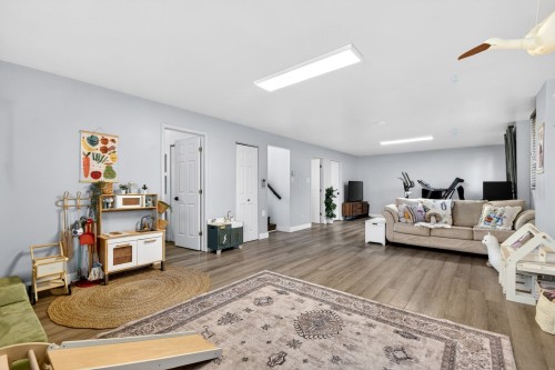 Salle familiale - 137 Rue Raphaël, Saint-Jérôme, QC 