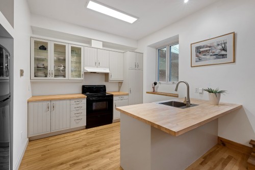 Kitchen - 3545 Rue Ste-Famille, Montréal (Le Plateau-Mont-Royal), QC - Indoor Photo Showing Kitchen