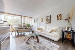 212-2 Glamorgan Avenue Toronto, ON M1P 2M8