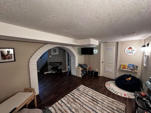 137 Lancaster Street W, Kitchener, ON 