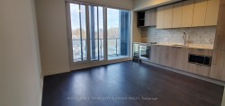 725-2020 Bathurst Street Toronto, ON M5P 0A6