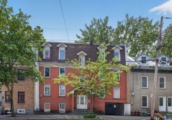 2-1566 Rue Plessis  Montréal (Ville-Marie), QC H2L 2X5