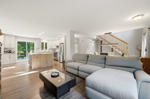 Salon - 79 Rue De La Sarre, Granby, QC - Indoor Photo Showing Living Room