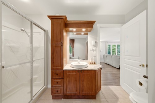 Salle de bains - 79 Rue De La Sarre, Granby, QC - Indoor Photo Showing Bathroom