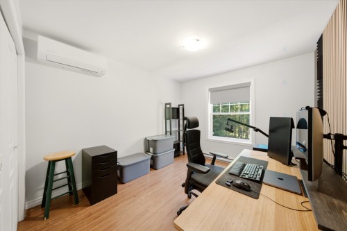 Chambre à coucher - 79 Rue De La Sarre, Granby, QC - Indoor Photo Showing Other Room