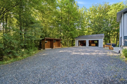 Garage - 79 Rue De La Sarre, Granby, QC - Outdoor