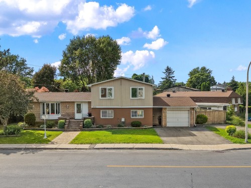 4855 Rue Du Tremblay  Laval (Chomedey), QC H7W 4L4
