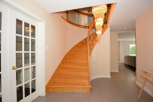 Escalier - 8800 Crois. Rouyn, Brossard, QC 