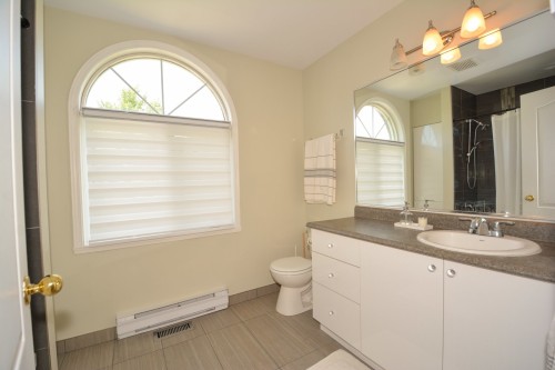 Salle de bains - 8800 Crois. Rouyn, Brossard, QC 