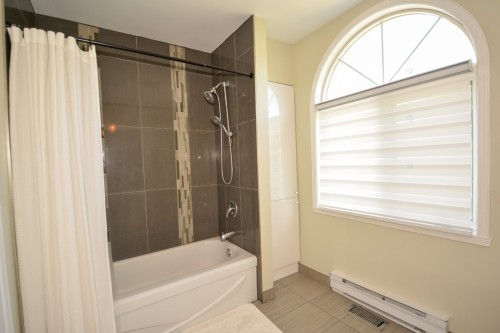 Salle de bains - 8800 Crois. Rouyn, Brossard, QC 