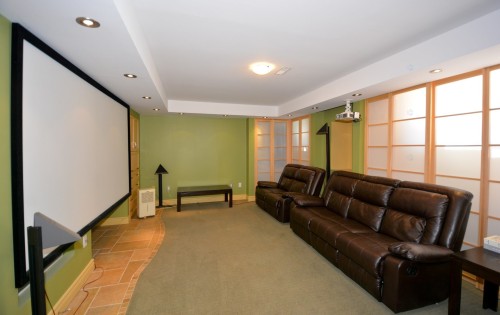 Cinéma maison - 8800 Crois. Rouyn, Brossard, QC 