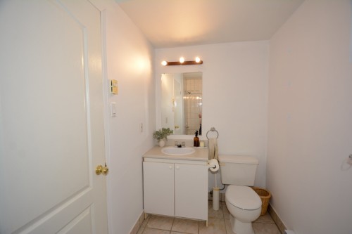 Salle de bains - 8800 Crois. Rouyn, Brossard, QC 
