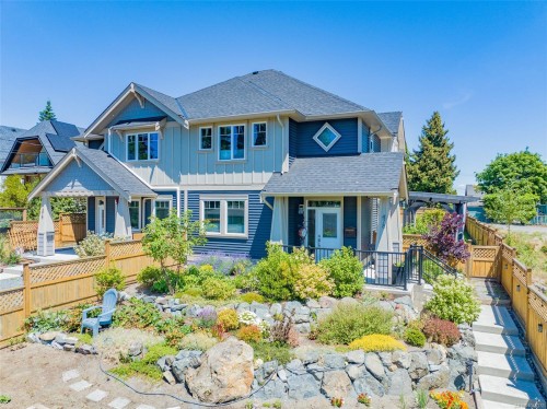 478 Machleary St  Nanaimo, BC V9R 2H2