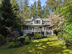 627 Downey Rd North Saanich, BC V8L 5M6