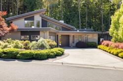 2215 Riviera Pl Langford, BC V9B 0R9