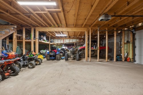 Garage - 1995Z  - 2005Z 8E Rang E., Saint-Calixte, QC - Indoor Photo Showing Basement