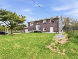 4 Club Road  Hatchet Lake, NS B3T 1P8
