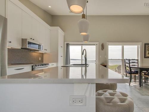 70 Seaside Drive, Louis Head, NS 