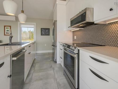 70 Seaside Drive, Louis Head, NS 