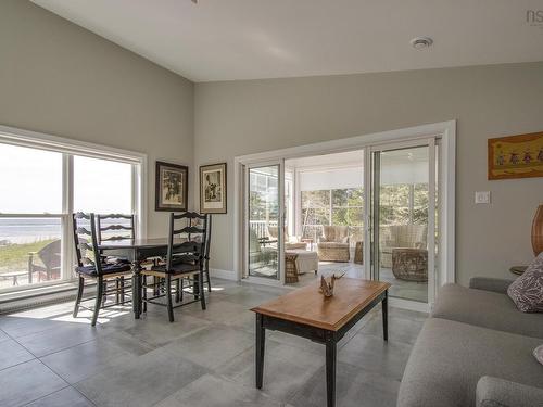 70 Seaside Drive, Louis Head, NS 