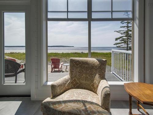 70 Seaside Drive, Louis Head, NS 
