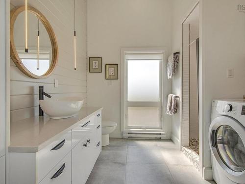 70 Seaside Drive, Louis Head, NS 