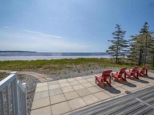 70 Seaside Drive, Louis Head, NS 