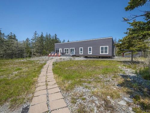 70 Seaside Drive, Louis Head, NS 