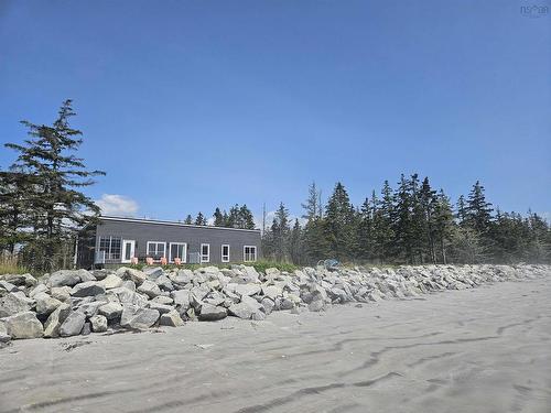 70 Seaside Drive, Louis Head, NS 
