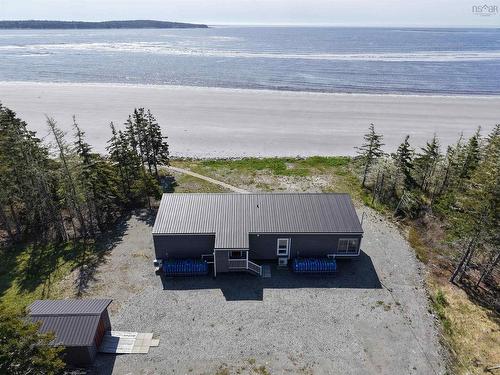 70 Seaside Drive, Louis Head, NS 