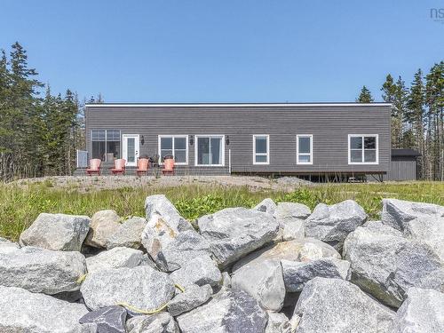 70 Seaside Drive, Louis Head, NS 