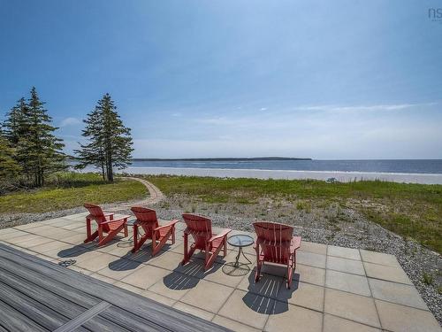 70 Seaside Drive, Louis Head, NS 