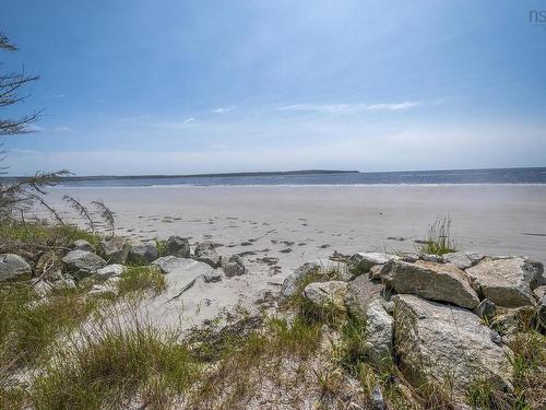 70 Seaside Drive, Louis Head, NS 