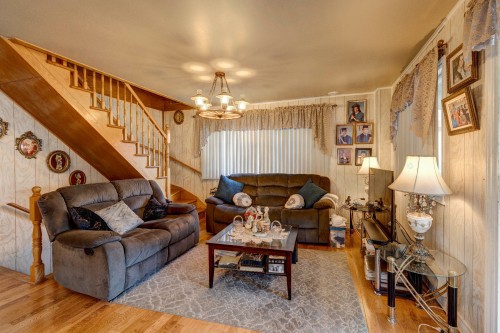 Salon - 319Z Rg St-André, Saint-Cyprien-De-Napierville, QC - Indoor Photo Showing Living Room