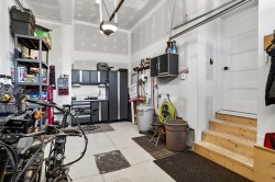 Garage - 