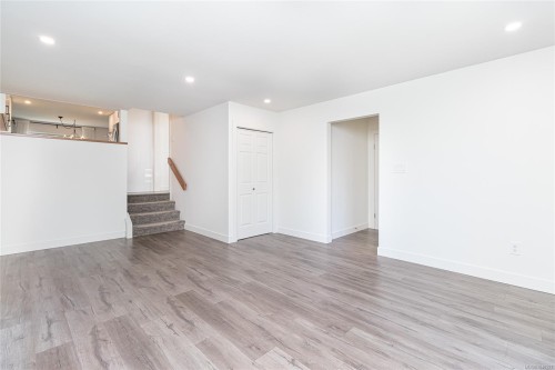 763 Viaduct Ave East, Saanich, BC 