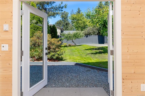 763 Viaduct Ave East, Saanich, BC 