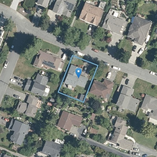763 Viaduct Ave East, Saanich, BC 