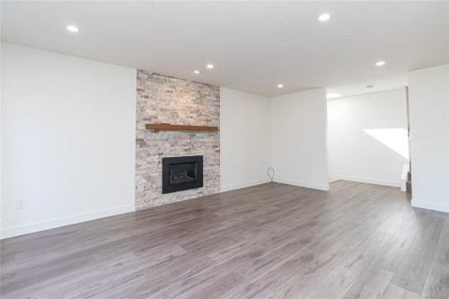 763 Viaduct Ave East, Saanich, BC 
