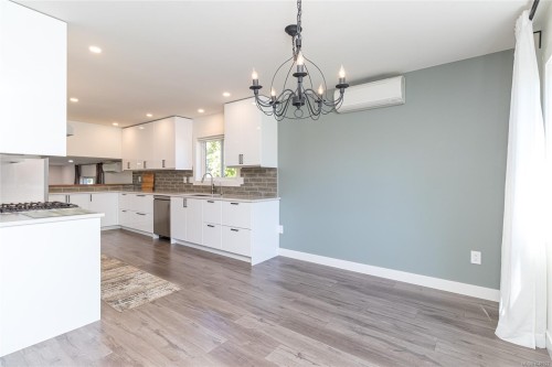 763 Viaduct Ave East, Saanich, BC 