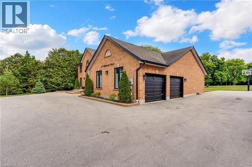 11 Highgrove Court, Cambridge, ON 