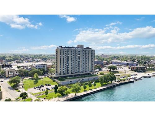 1208-155 FRONT Street NORTH Sarnia, ON N7V 7V5
