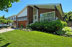 6 Kelvinway Drive  Toronto, ON M1W 1N4