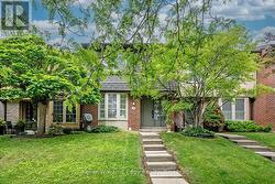 32 - 3049 GLENCREST ROAD  Burlington (Roseland), ON L7N 3K1
