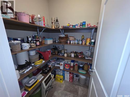 203 510 4Th Avenue, Rosthern, SK 