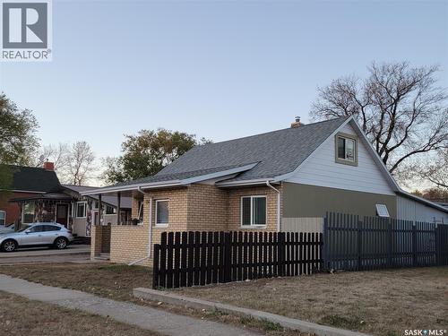 1517 3Rd Street, Estevan, SK 