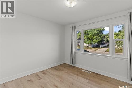 325 V Avenue S, Saskatoon, SK 