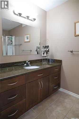 319 Stefaniuk Crescent, Saskatoon, SK 