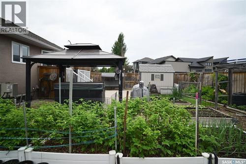 319 Stefaniuk Crescent, Saskatoon, SK 