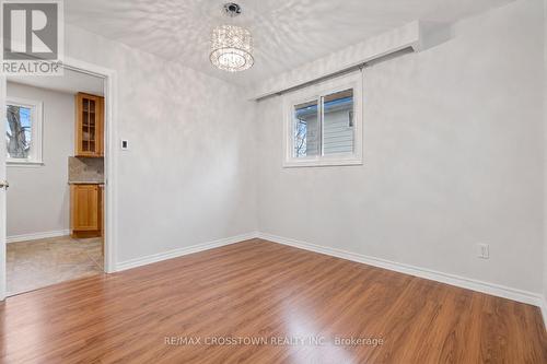 29 Baker Crescent, Barrie, ON 